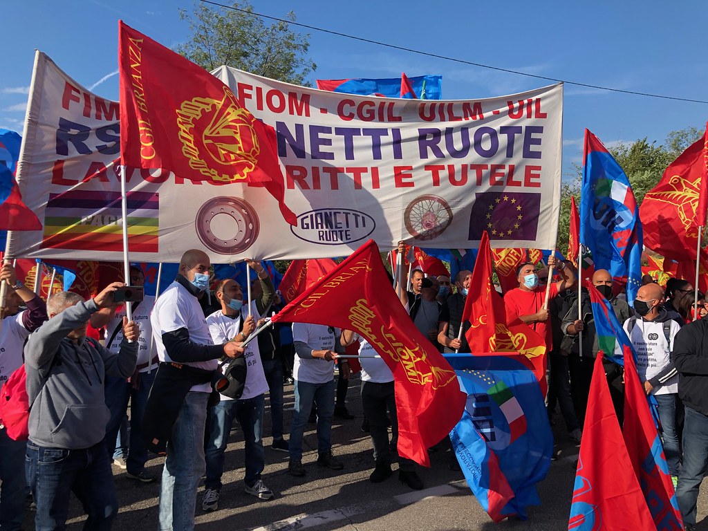 04 Ottobre 2021 Manifestazione unitaria alla Gianetti Fad